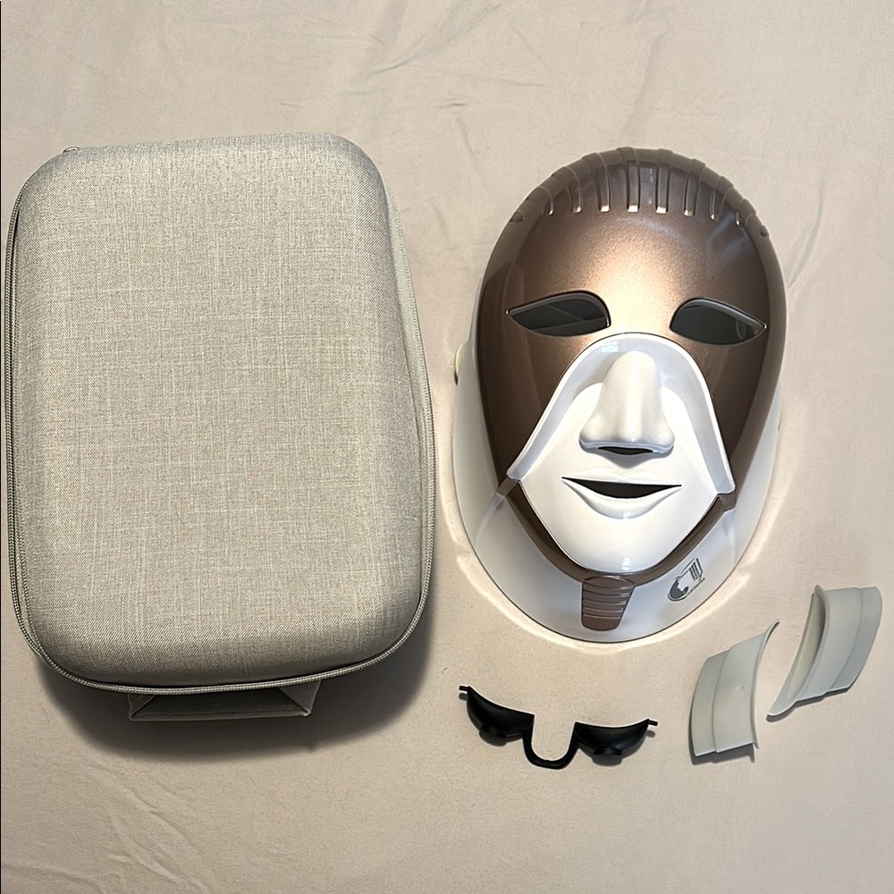 Cleopatra - LED face mask Bronze and White
